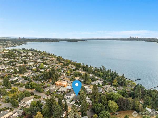 621 13th AVE W, Kirkland, WA 98033