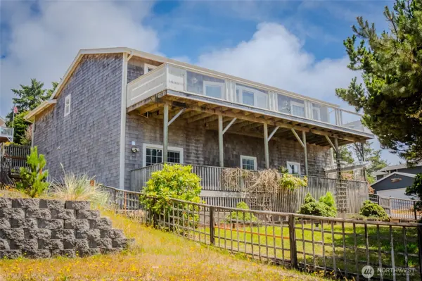 34801 J PL, Ocean Park, WA 98640
