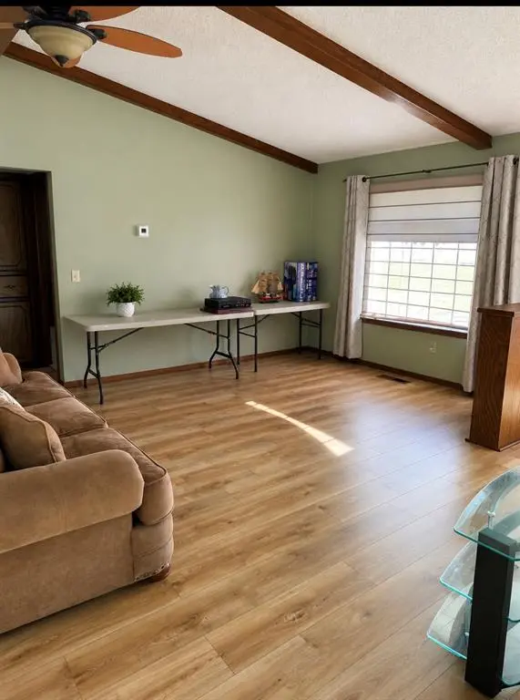 305 SW 8th ST, Minco, OK 73059