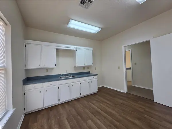 214 N Oklahoma AVE, Shawnee, OK 74801