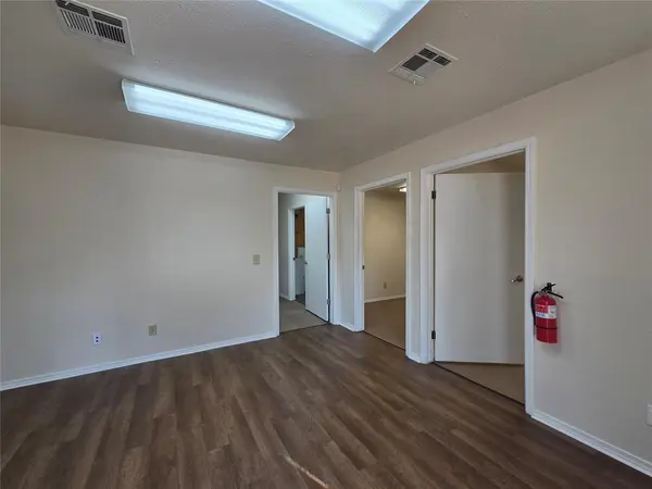 214 N Oklahoma AVE, Shawnee, OK 74801