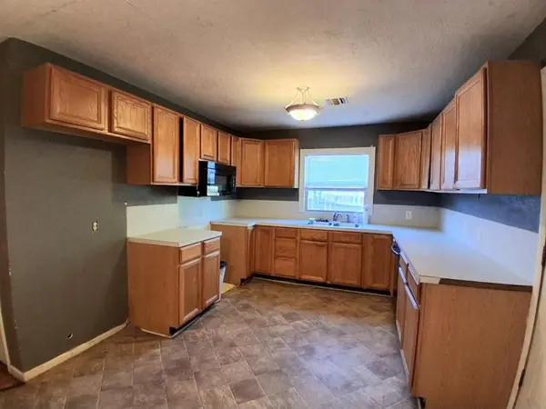 4005 Blaine RD, Shawnee, OK 74804