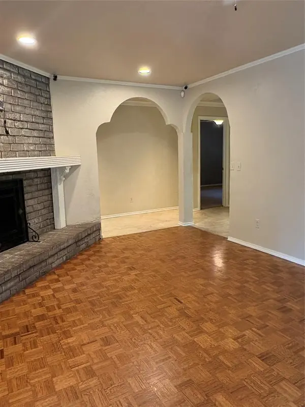 2945 Kerry LN, Oklahoma City, OK 73120