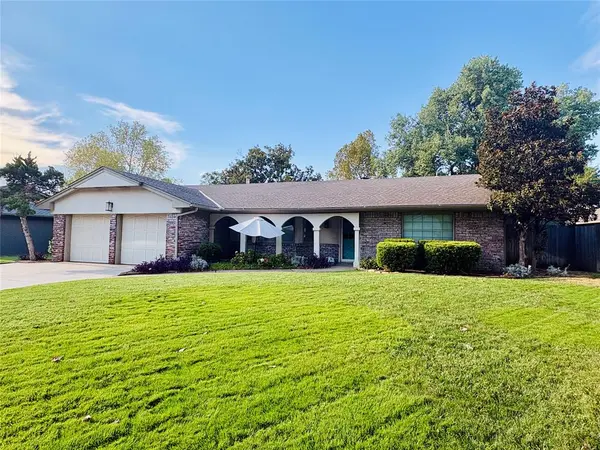2945 Kerry LN, Oklahoma City, OK 73120