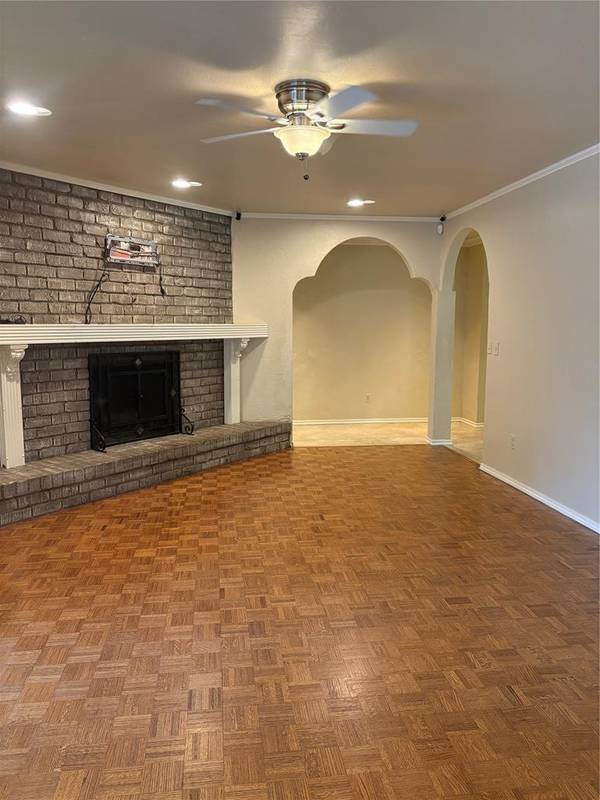 2945 Kerry LN, Oklahoma City, OK 73120
