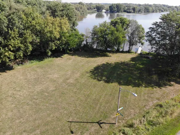 DRIFTWOOD LN, Oshkosh, WI 54902