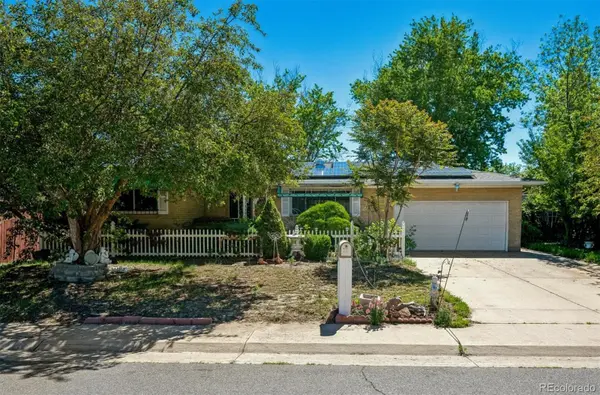 5014 Scranton CT, Denver, CO 80239