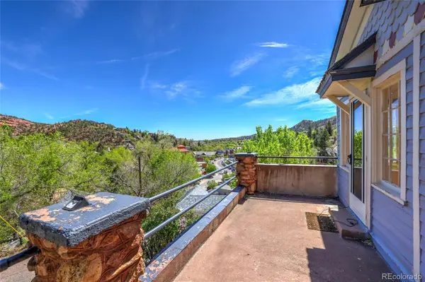 106 Waltham AVE, Manitou Springs, CO 80829