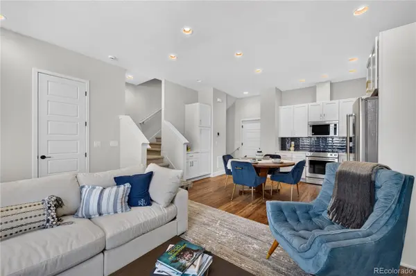 2868 S Machebeuf CT, Denver, CO 80236