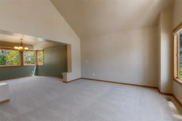 355 Peregrine CIR, Broomfield, CO 80020