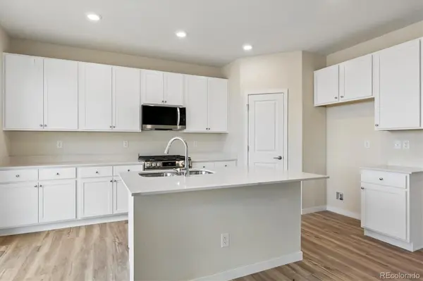 5837 N Ireland WAY, Aurora, CO 80019