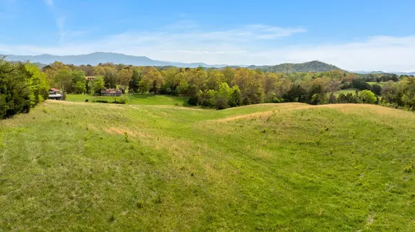 1098 Cummings Chapel Rd, Sevierville, TN 37876