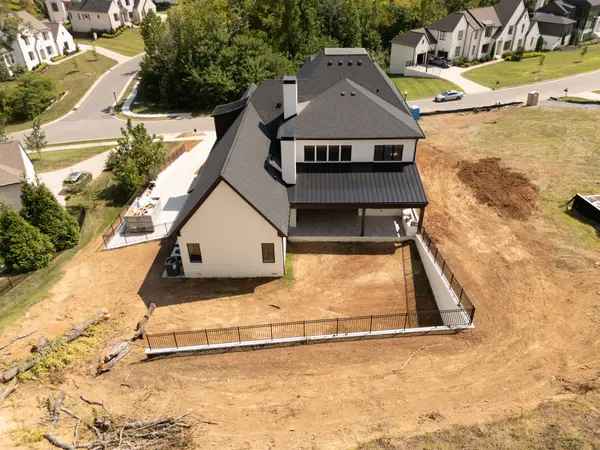 1580 Eastwood Dr, Brentwood, TN 37027