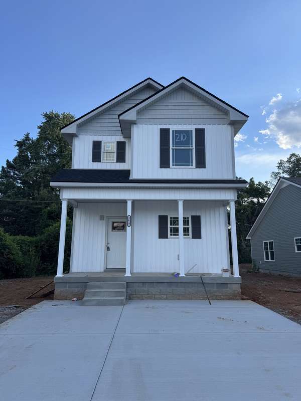 2619 Scott Dr, Clarksville, TN 37042