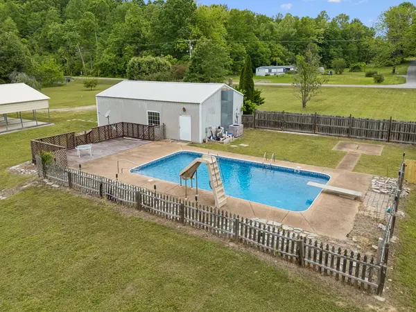 1397 Blue Creek Road #E, Waverly, TN 37185