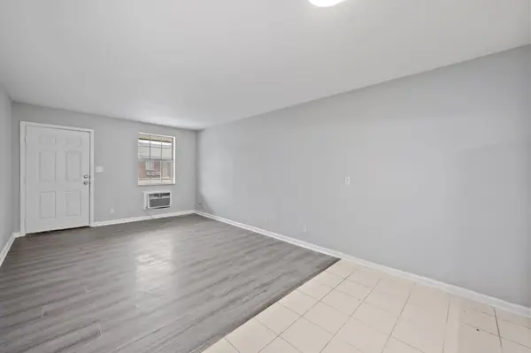 105 Walnut St #11, Clarksville, TN 37042