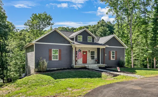 407 Summerfield Dr, Cadiz, KY 42211