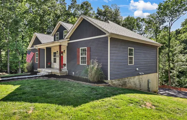 407 Summerfield Dr, Cadiz, KY 42211