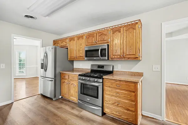 1608 Lillian Cir, Columbia, TN 38401