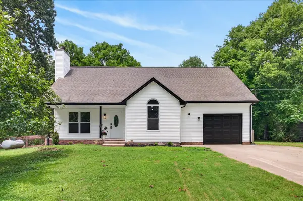 380 Martin Rd, Clarksville, TN 37042