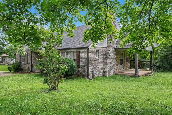 219 8th Ave #S, Lewisburg, TN 37091
