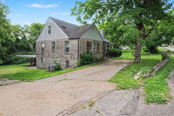 219 8th Ave #S, Lewisburg, TN 37091