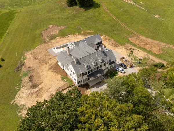 6747 Cool Springs Rd, Thompsons Station, TN 37179