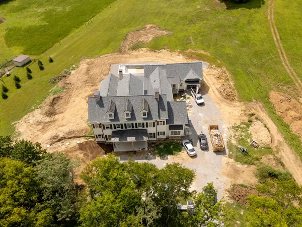 6747 Cool Springs Rd, Thompsons Station, TN 37179