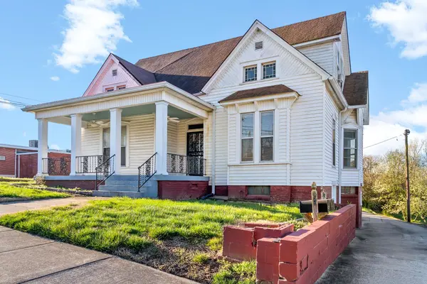 222 Union St #B, Clarksville, TN 37040