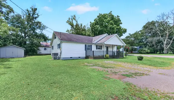 514 E Hogan St, Tullahoma, TN 37388