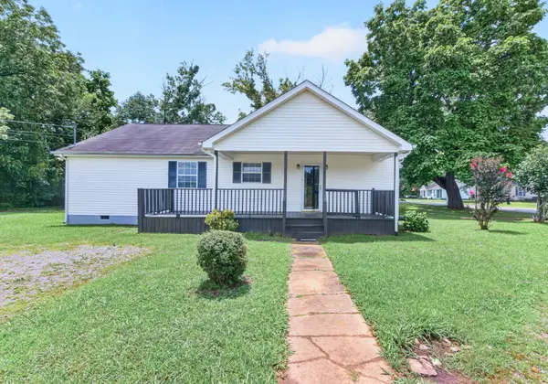 514 E Hogan St, Tullahoma, TN 37388