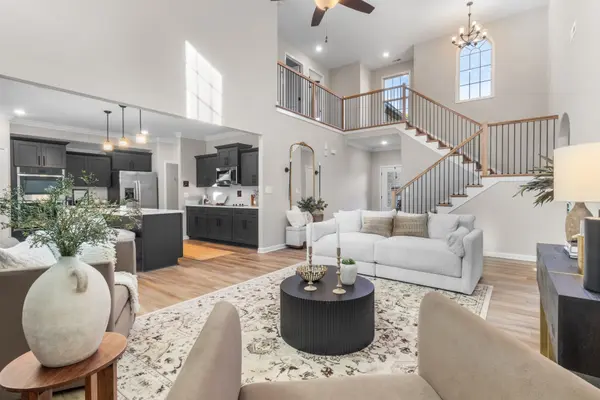 2527 Rafiki Dr, Clarksville, TN 37042