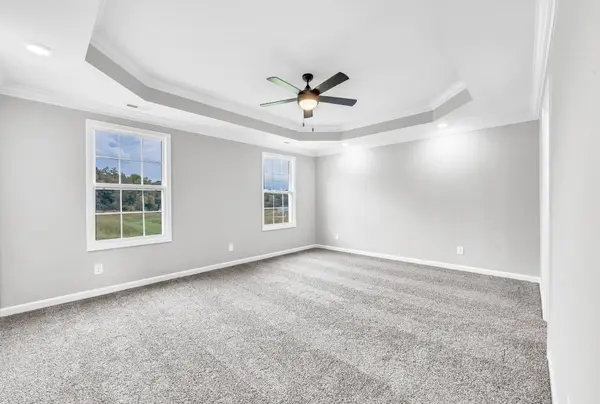 2530 Rafiki Dr, Clarksville, TN 37042