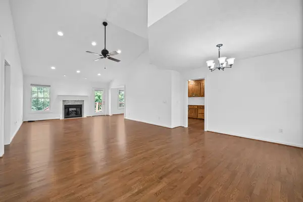 310 Chasity Dr, Cadiz, KY 42211