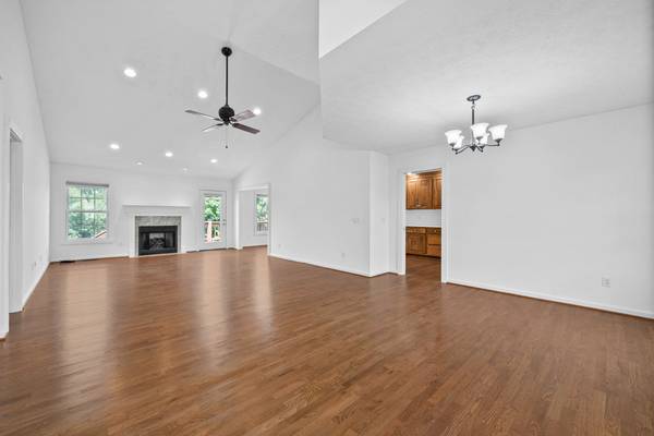 310 Chasity Dr, Cadiz, KY 42211