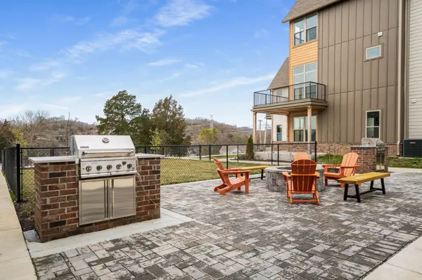 7341 Charlotte Pike #114, Nashville, TN 37209