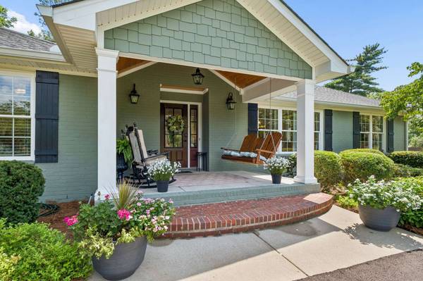 2115 Harding Pl, Murfreesboro, TN 37129