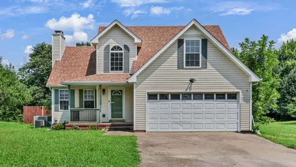 1960 Whirlaway Cir, Clarksville, TN 37042