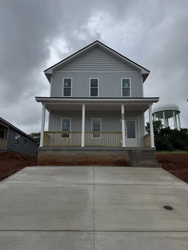 2667 Scott Dr, Clarksville, TN 37042