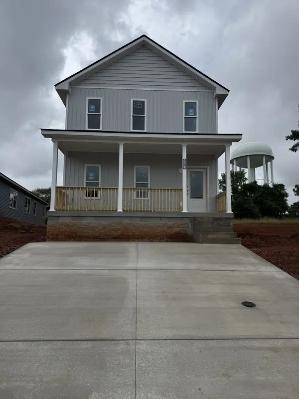 2667 Scott Dr, Clarksville, TN 37042