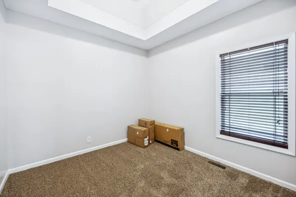 634 Hidden Valley Dr, Clarksville, TN 37040
