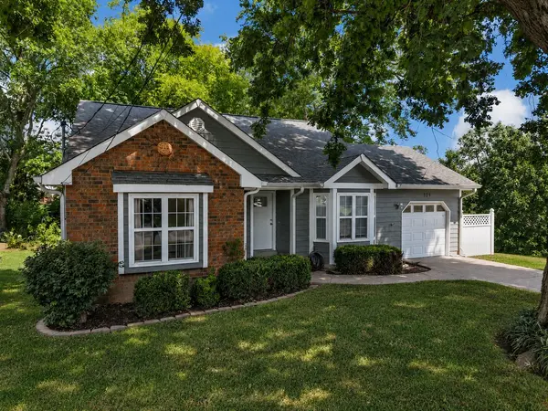 121 Agee Cir #E, Hendersonville, TN 37075
