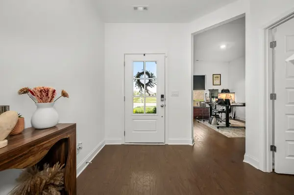3707 LC Smith Dr, Murfreesboro, TN 37129