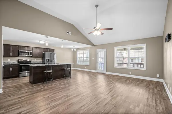 1057 Dublin Dr, Clarksville, TN 37042