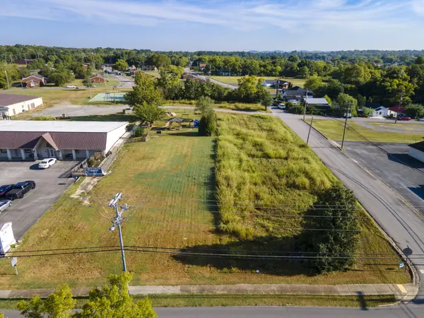 618 Elm St, Shelbyville, TN 37160