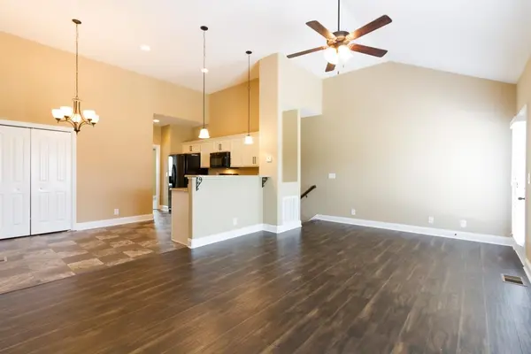 155 Matheson Dr, Clarksville, TN 37043