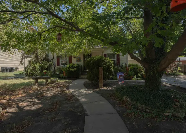 1701 E 7th, Winfield, KS 67156