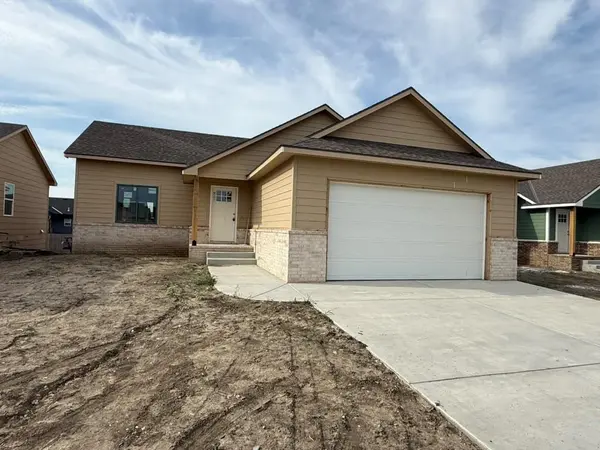 5091 N Toben Ct, Bel Aire, KS 67226