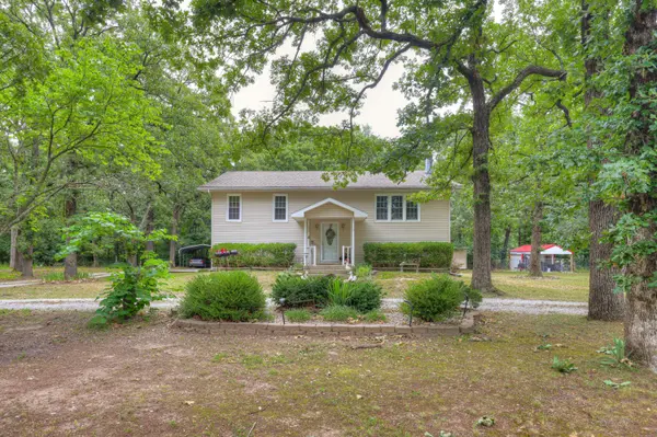111 Rocky Lane, Carl Junction, MO 64834