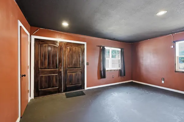 212 E Washington AVE, Pierce City, MO 65723